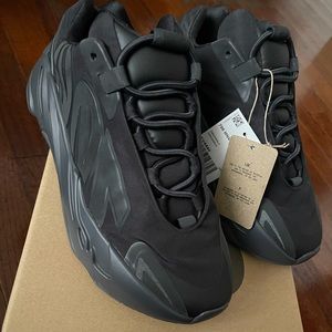 adidas Yeezy Boost 700 MNVN Triple Black *Size 5.5